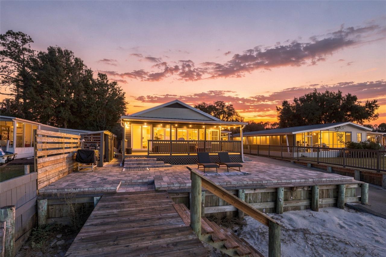 146 Dalton Ave., Interlachen, FL 32148
