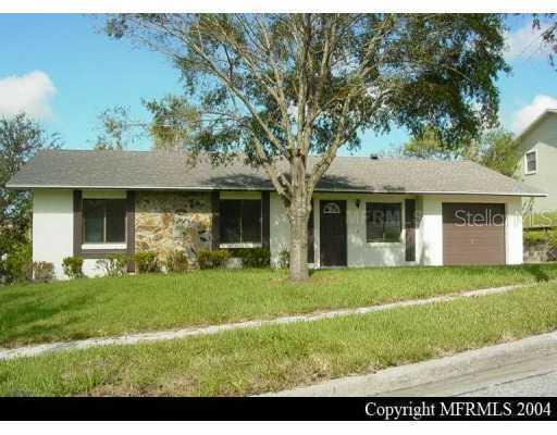 717 Greenbrough Dr., Lake Wales, FL 33853