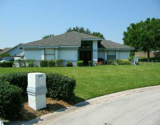 221 Santa Rosa Dr., Winter Haven, FL 33884
