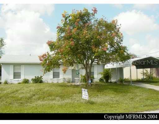 348 Honey Bee Ln., Polk City, FL 33868