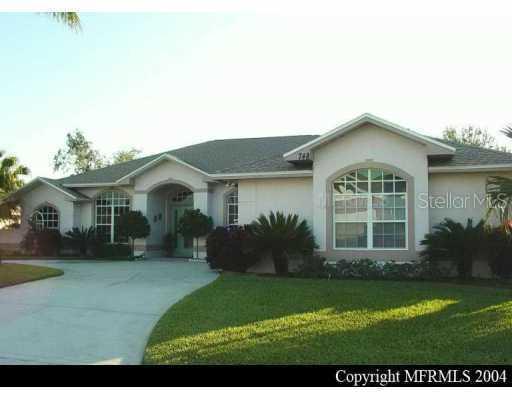 748 Santa Maria Dr., Winter Haven, FL 33884