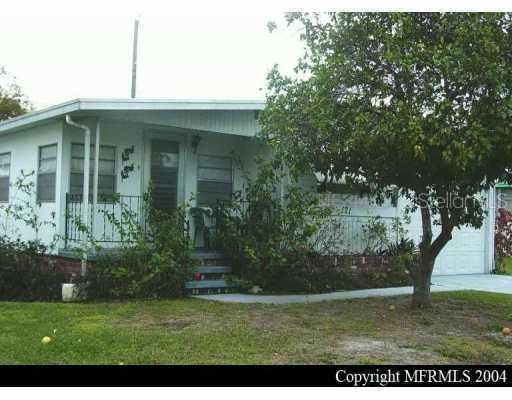 121 Lakeside Dr., Auburndale, FL 33823