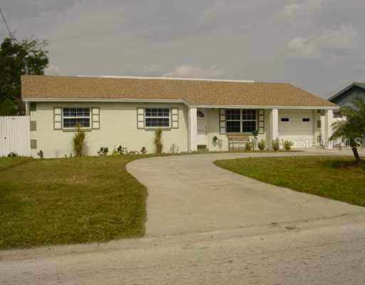 1001 Carefree Cove Dr., Winter Haven, FL 33881