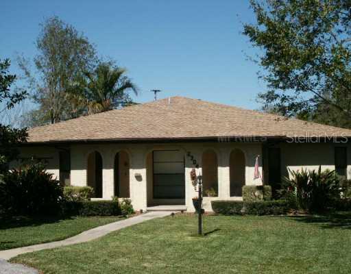 2304 Marguerite Dr., Auburndale, FL 33823