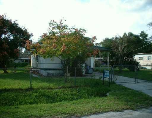 215 Kaylor Dr., Auburndale, FL 33823