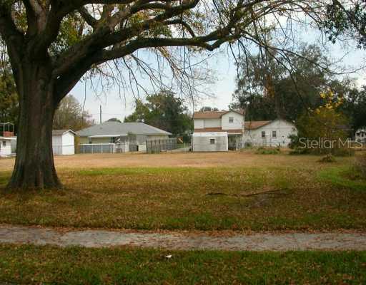 Pearl St., Auburndale, FL 33823