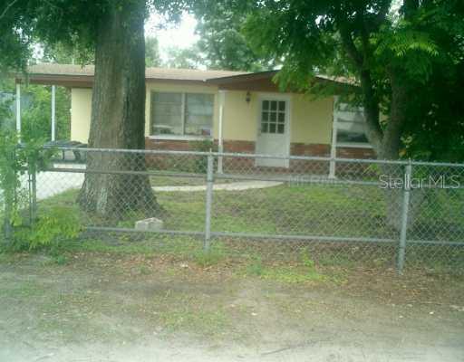 822 Henry St., Lake Wales, FL 33853