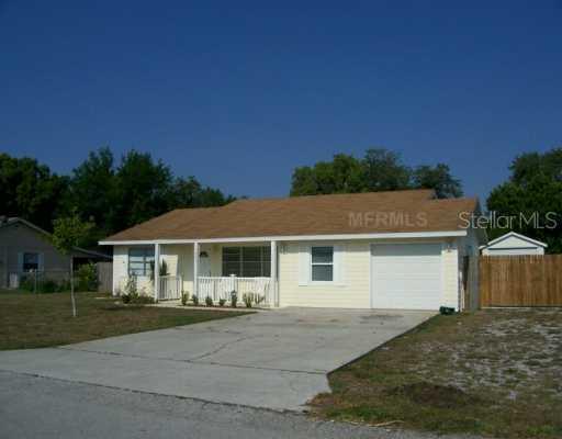 411 Hickory Ln., Winter Haven, FL 33880