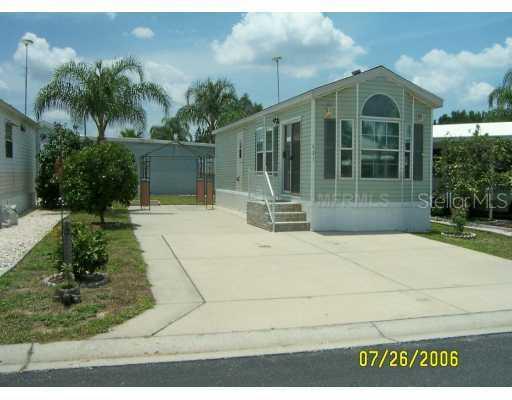 621 Center Crest Blvd., Davenport, FL 33837