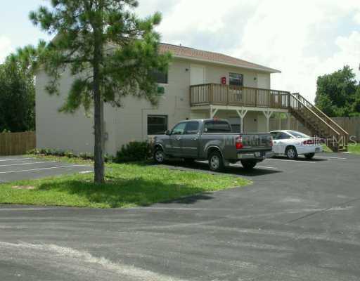 513 Twin Pines Ln., Auburndale, FL 33823