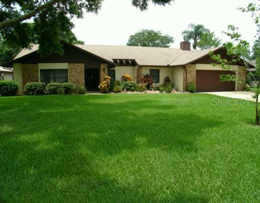 2013 Shoreland Dr., Auburndale, FL 33823