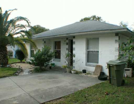 1713 Sandalwood Cir., Winter Haven, FL 33880