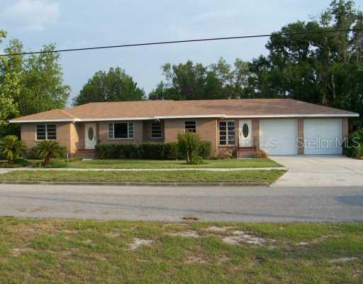 211 W Cypress St., Davenport, FL 33837