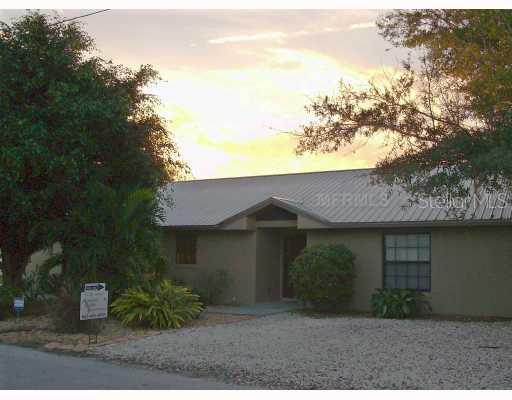 152 Lakeview Dr., Haines City, FL 33844