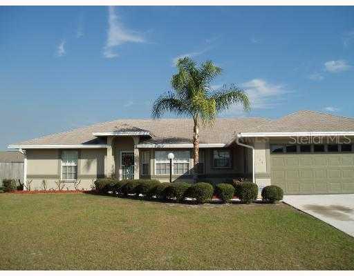 633 Berkley Pointe Dr., Auburndale, FL 33823