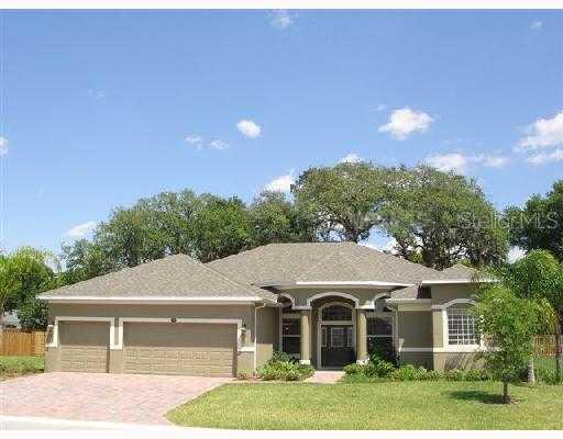 1908 Eloise Cove Dr., Winter Haven, FL 33884