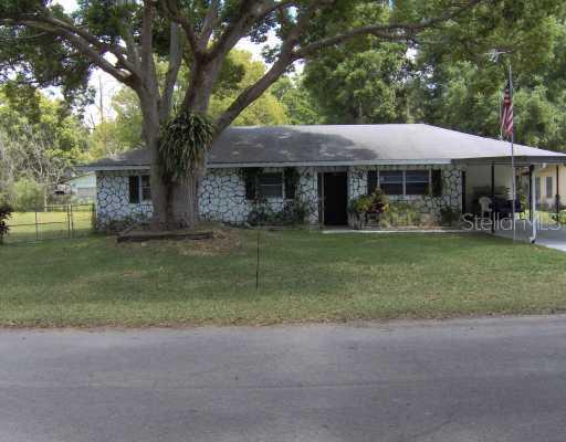 222 Pinehurst Dr., Auburndale, FL 33823