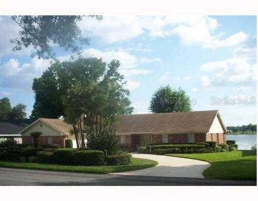 9 Lake Link Dr., Winter Haven, FL 33884