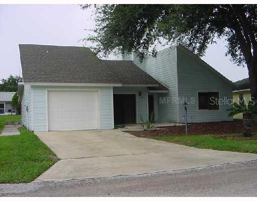 13 Sandalwood Dr., Davenport, FL 33837