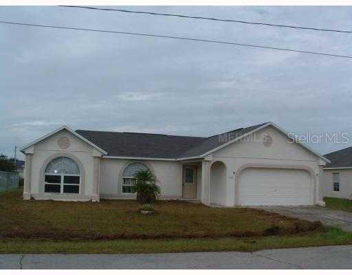 720 Versailles Ln., Kissimmee, FL 34759