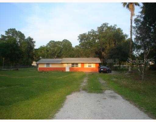 2485 Joey Dr., Auburndale, FL 33823