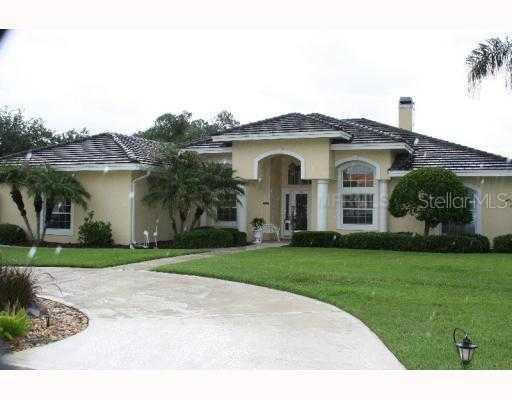 121 Lake Region Blvd., Winter Haven, FL 33881