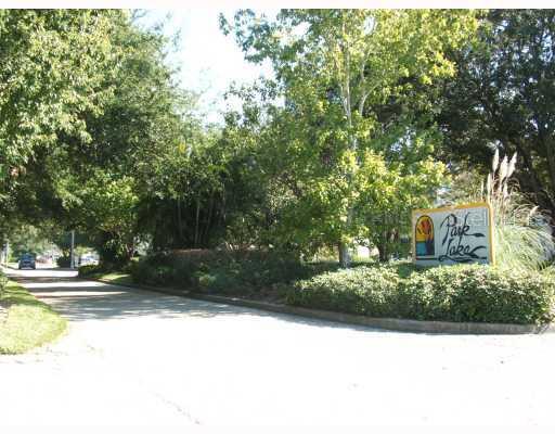 2050 San Marcos Dr. #213, Winter Haven, FL 33880