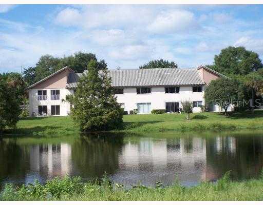 205 Country Ln., Winter Haven, FL 33881
