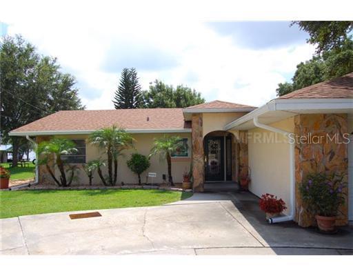 910 Lake Jessie Dr., Winter Haven, FL 33881