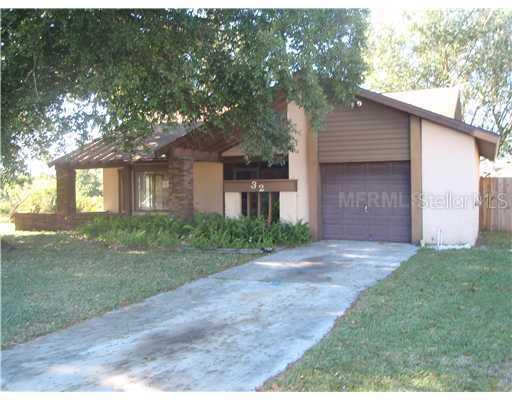 32 Trophy Ln., Kissimmee, FL 34759