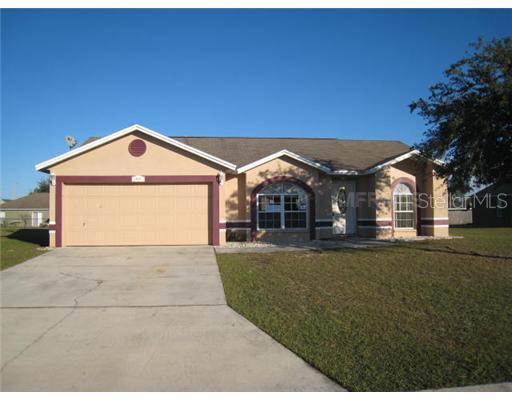 614 Berkley Pointe Pl., Auburndale, FL 33823