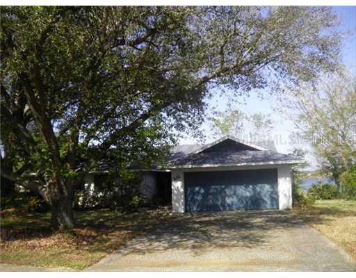 211 Lake Thomas Dr., Winter Haven, FL 33880