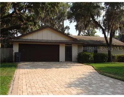 406 Grimes Dr., Auburndale, FL 33823