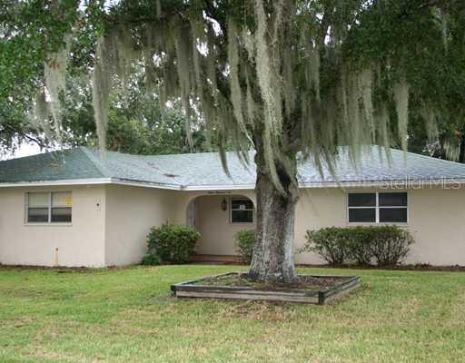 310 Greenwoods Dr., Lakeland, FL 33813