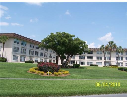 333 Lake Howard Dr. #201D, Winter Haven, FL 33880