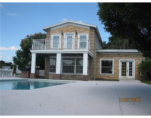 105 Kinstle Ave., Auburndale, FL 33823