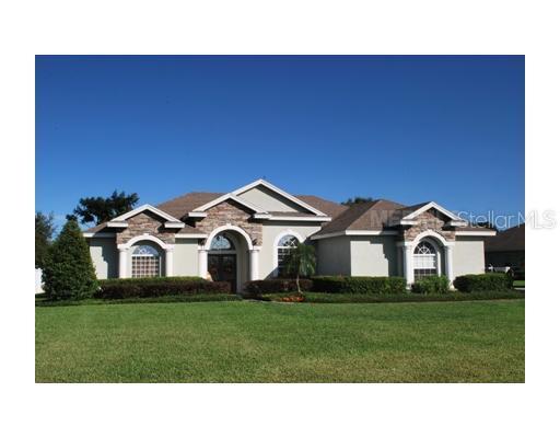 140 Hidden Oaks Ln., Winter Haven, FL 33884