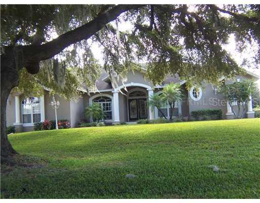 1202 Grey Fox Hollow Dr., Winter Haven, FL 33880