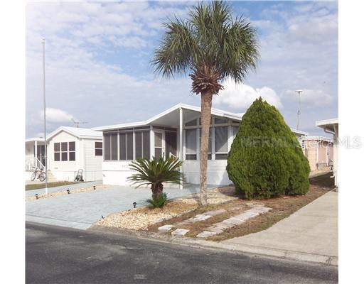 202 Center Crest Blvd., Davenport, FL 33837