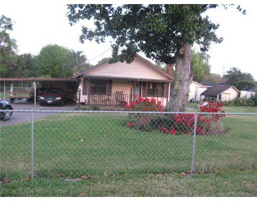 607 Oak St., Auburndale, FL 33823