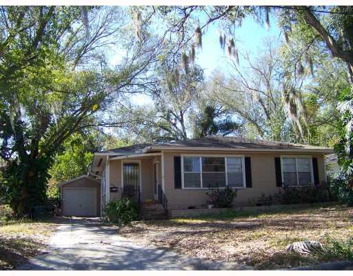 946 Avenue E, Winter Haven, FL 33881
