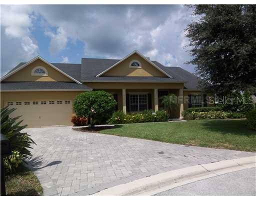 925 Hart Lake Ct., Winter Haven, FL 33884