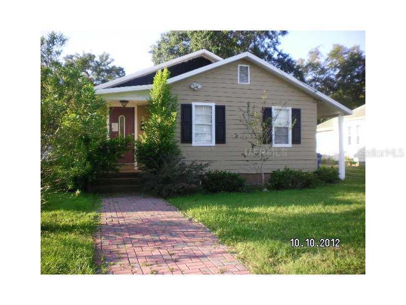 208 Avenue E, Winter Haven, FL 33880