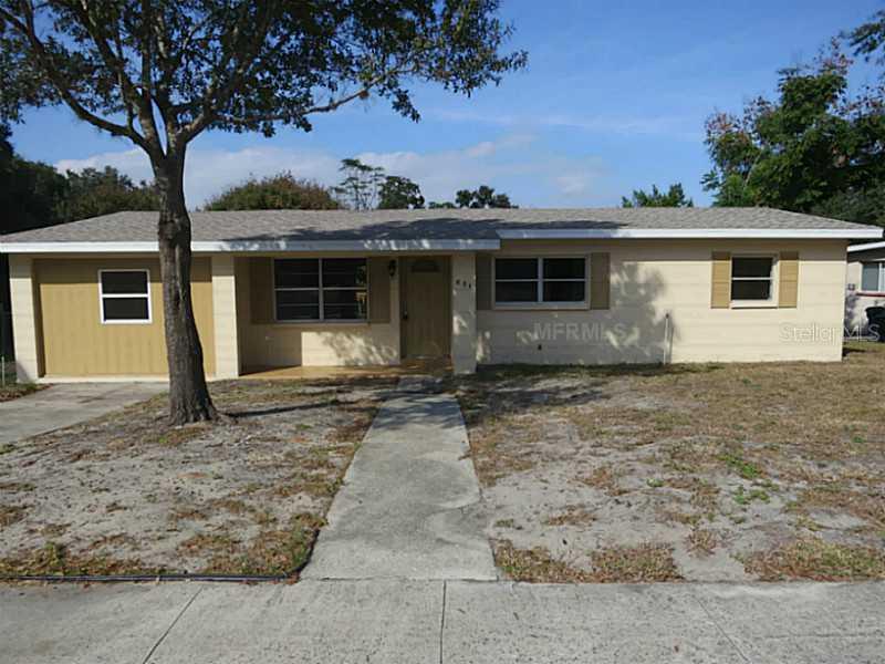 651 Lorraine Cir., Lake Wales, FL 33853