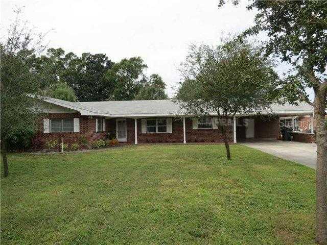 2920 E Lake Hartridge Dr., Winter Haven, FL 33881