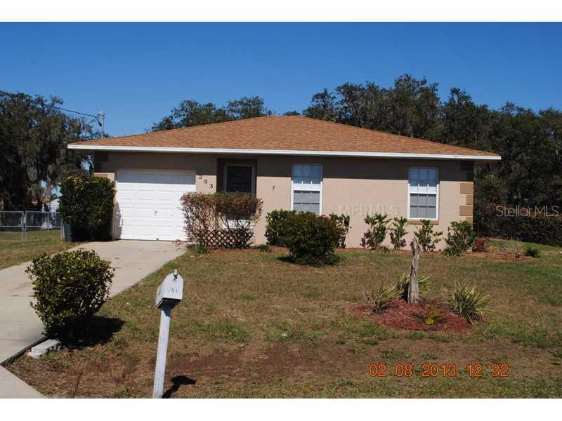 203 Roble Ct., Winter Haven, FL 33880
