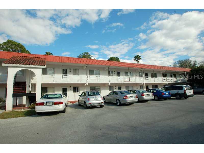 1100 Martinique Dr. #218, Winter Haven, FL 33884