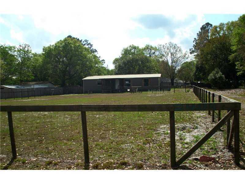 2409 Summer Hollow Dr., Auburndale, FL 33823