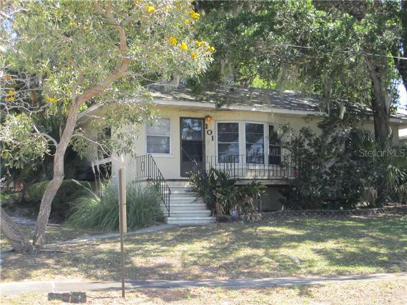 101 S Lake Howard Dr., Winter Haven, FL 33880