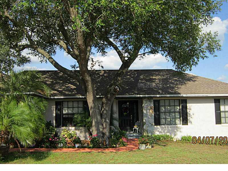 818 Cambridge Way, Lake Wales, FL 33853